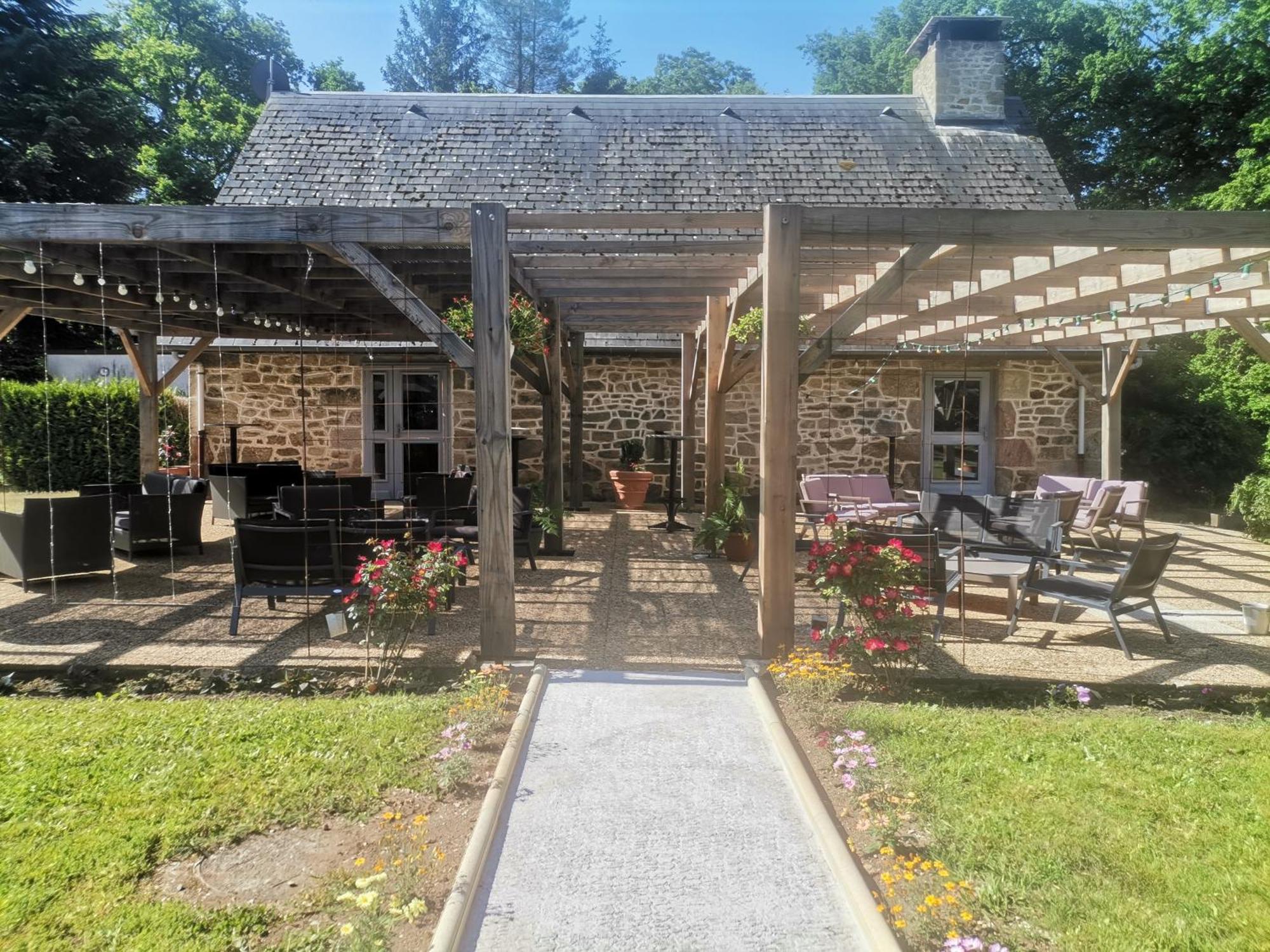 Domaine Des Etangs De Taysse Hotel Espagnac Exterior photo